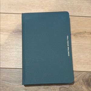 Full Focus Wellness Journal by Michael Hyatt in Green linen cover